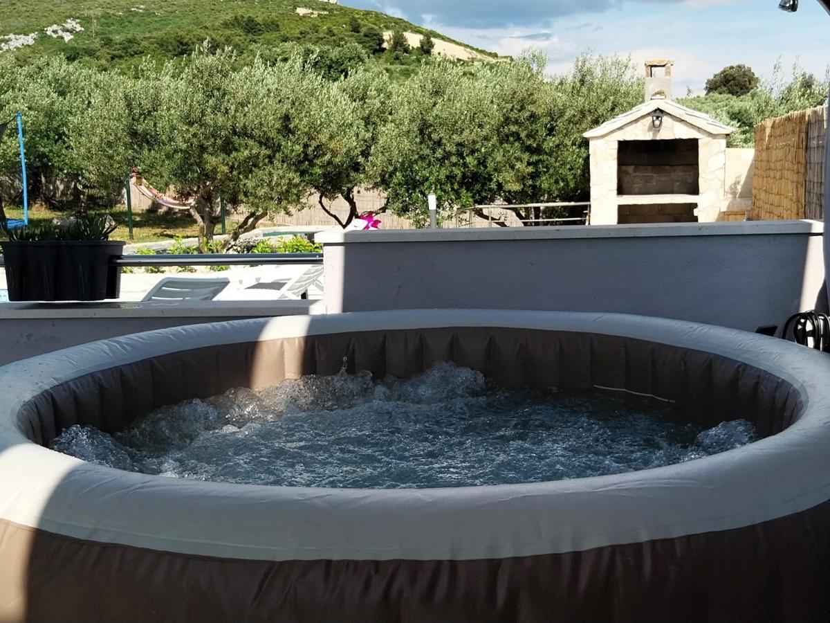 Holiday House M&A&K With Swimming Pool Kastel Stafilic Exterior photo